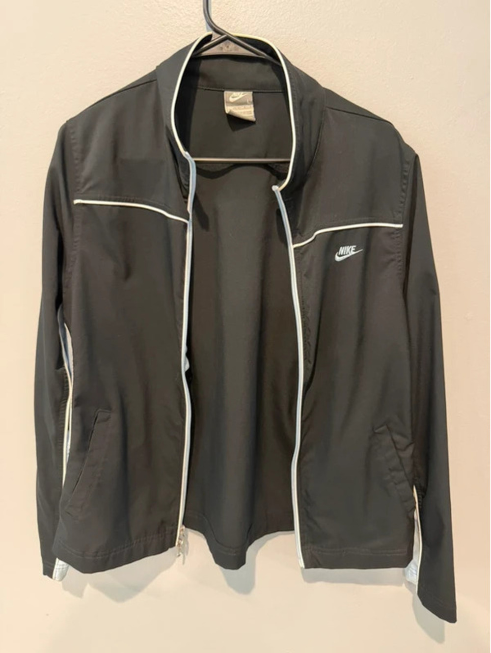 Nike Fit Dry Track Jacket Women’s Large Black baby blue Full Zip